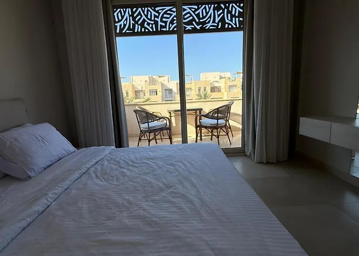 El Gouna Mangroovy M8 1-bedroom Sleeps 4 Persons With Private Roof-terrace And Free Access *