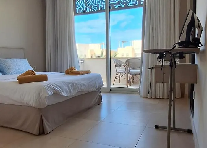El Gouna Mangroovy M8 1-bedroom Sleeps 4 Persons With Private Roof-terrace And Free Access