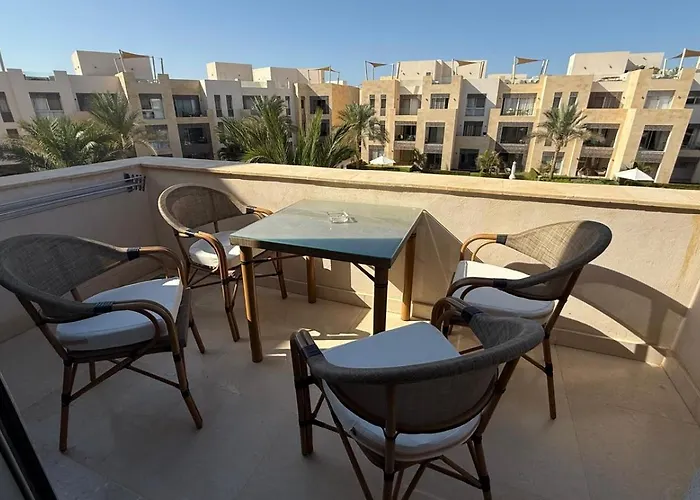 El Gouna Mangroovy M8 1-bedroom Sleeps 4 Persons With Private Roof-terrace And Free Access *